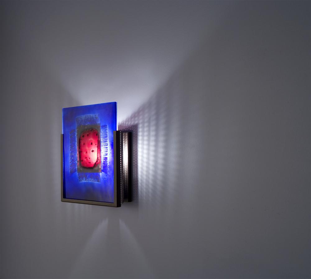 F/N 1 - Bronze - Incandescent - Red Window Blue